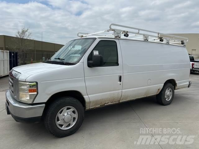 Ford E-250 Dostavna vozila / kombiji