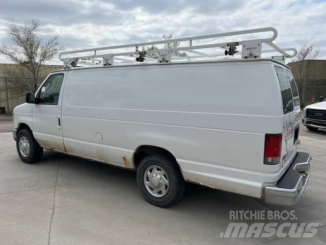 Ford E-250 Dostavna vozila / kombiji