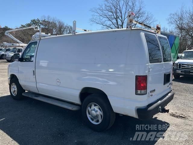 Ford E-250 Dostavna vozila / kombiji