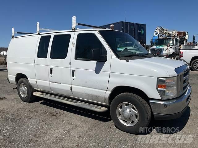 Ford E-250 Dostavna vozila / kombiji