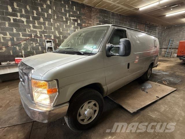 Ford E-250 Dostavna vozila / kombiji