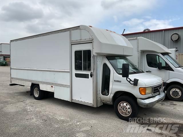 Ford E-350 Dostavna vozila / kombiji