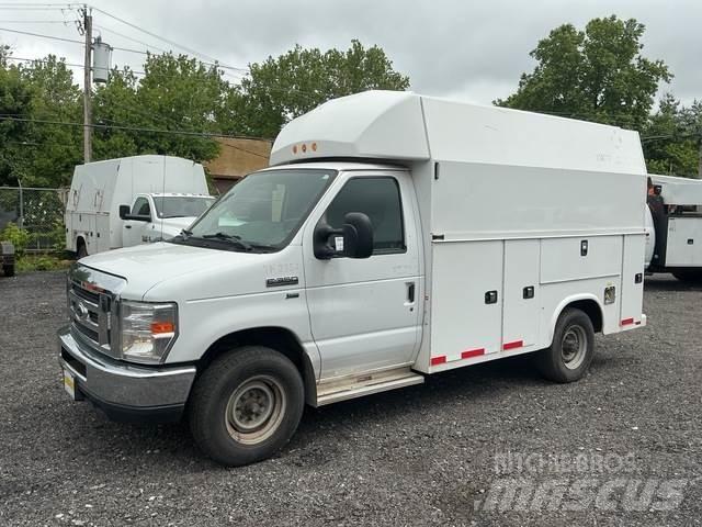 Ford E-350 Pik up kamioni