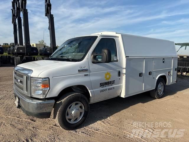 Ford E-350 Pik up kamioni