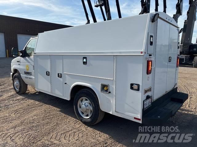 Ford E-350 Pik up kamioni