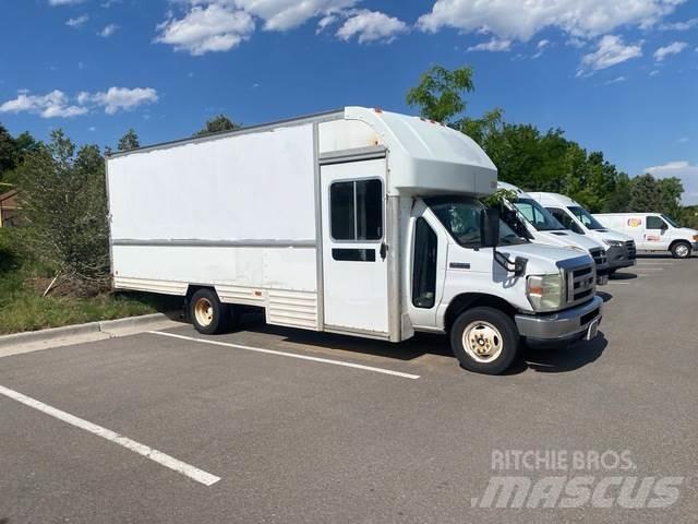 Ford E-350 Dostavna vozila / kombiji