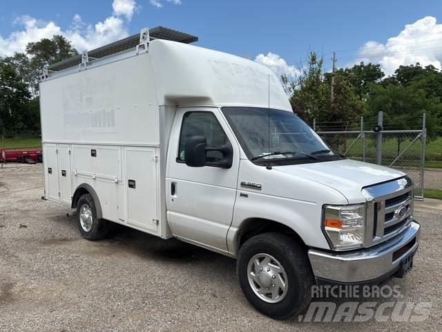 Ford E-350 Dostavna vozila / kombiji