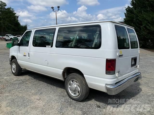 Ford E-350 Mini autobusi