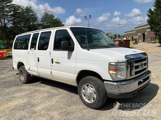 Ford E-350 Mini autobusi