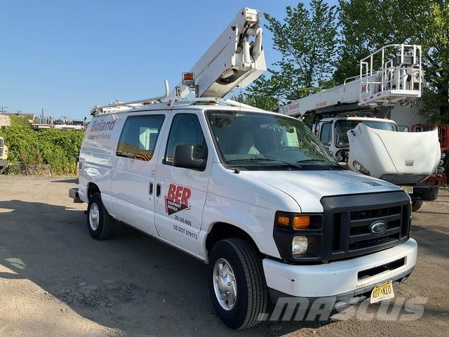 Ford E-350 Auto korpe