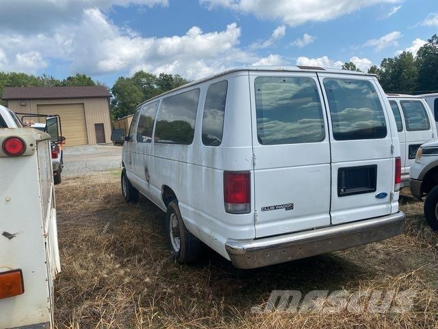 Ford E-350 Automobili