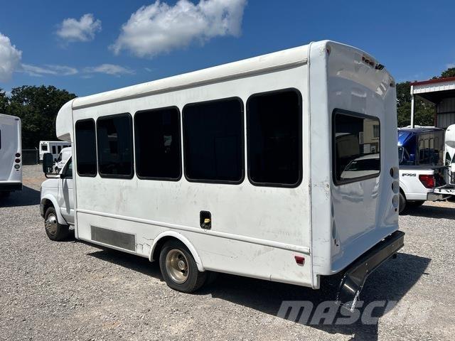 Ford E-350 Mini autobusi