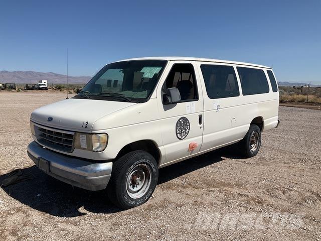 Ford E-350 Automobili
