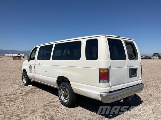 Ford E-350 Automobili