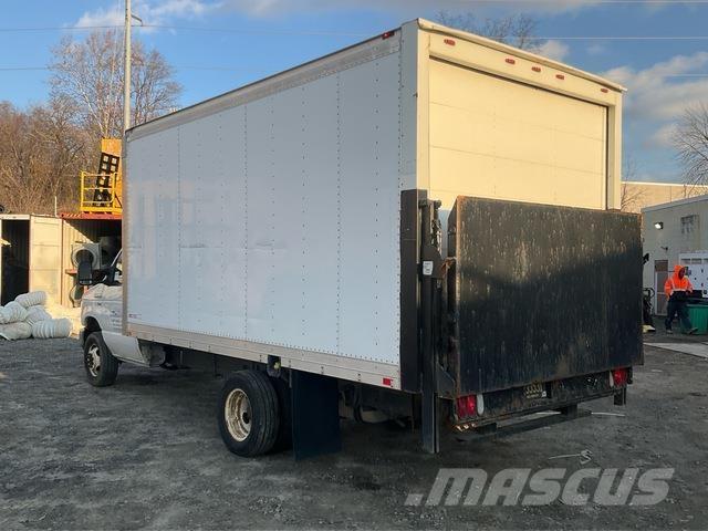 Ford E-350 Sanduk kamioni