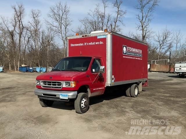 Ford E-450 Kombi vozila/ vakum kamioni