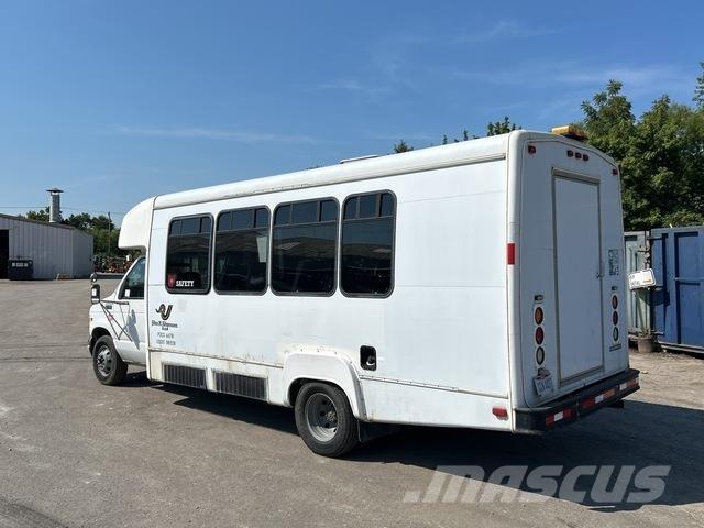 Ford E-450 Mini autobusi