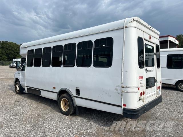 Ford E-450 Mini autobusi