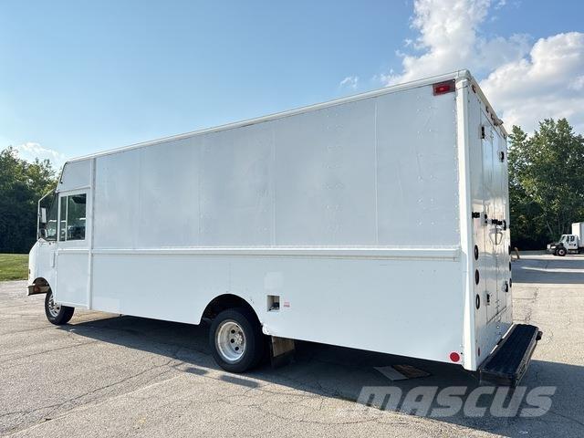 Ford Econoline Sanduk kombiji