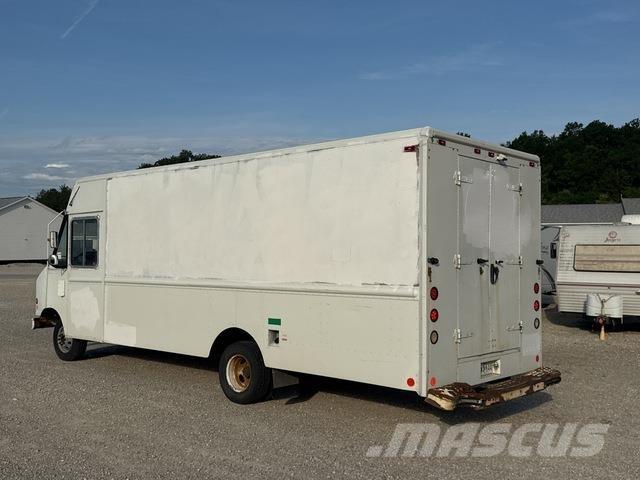 Ford Econoline Sanduk kombiji