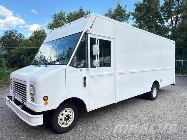Ford Econoline Sanduk kombiji