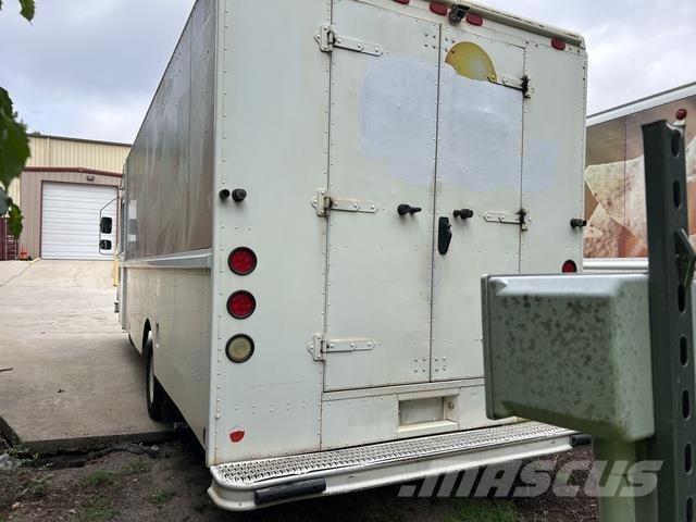 Ford Econoline Sanduk kombiji