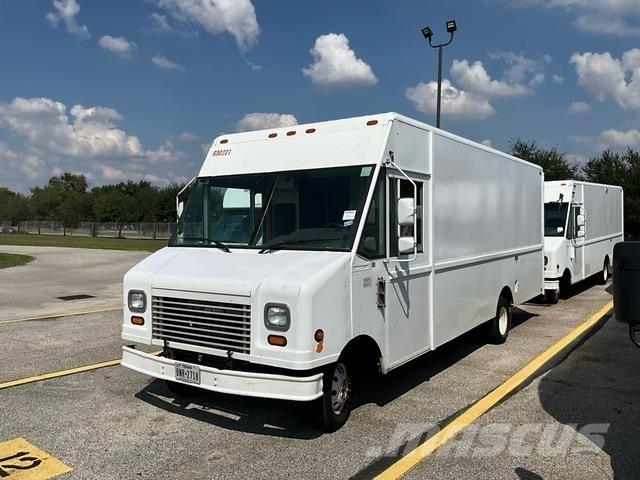 Ford Econoline Sanduk kombiji