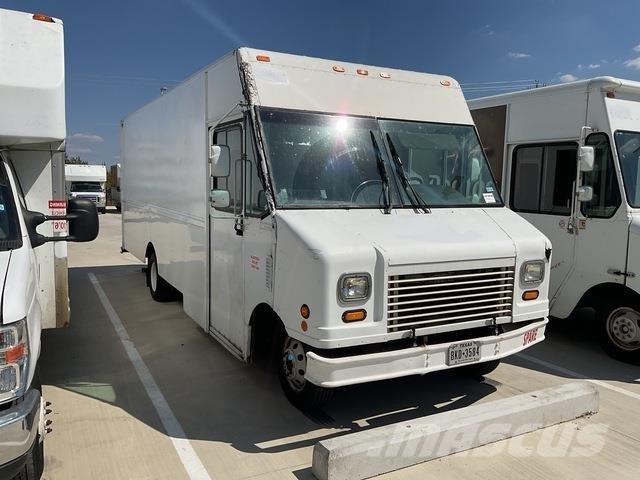 Ford Econoline Sanduk kombiji