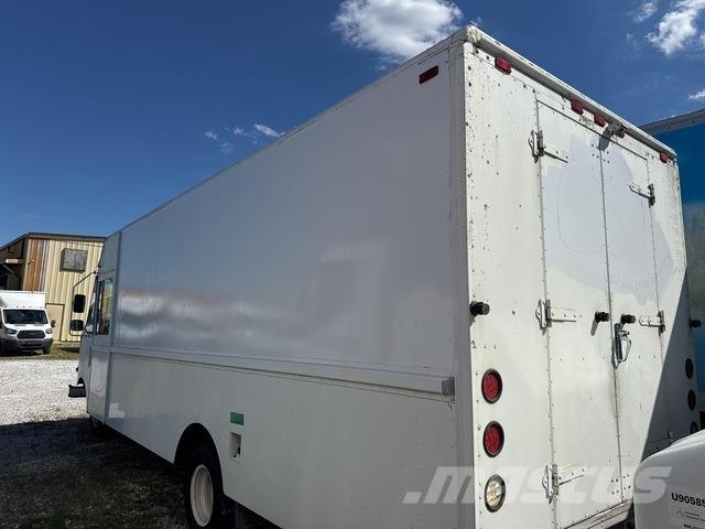 Ford Econoline Sanduk kombiji