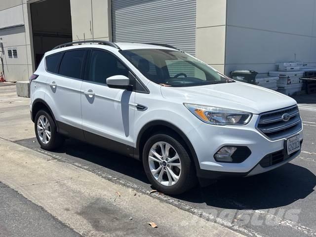 Ford Escape Automobili