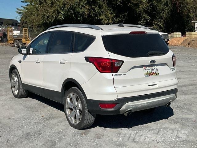 Ford Escape Automobili