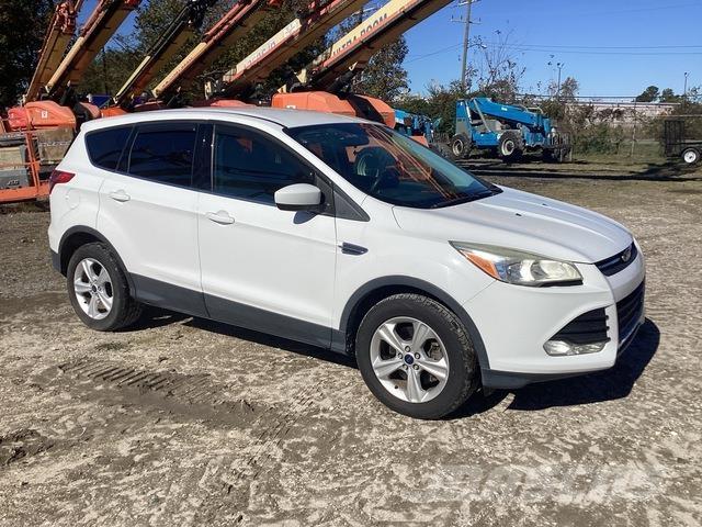Ford Escape Automobili