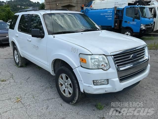 Ford Explorer Automobili
