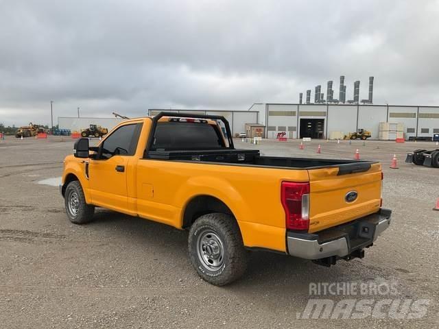 Ford F-250 Ostalo