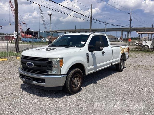 Ford F-250 Pik up kamioni