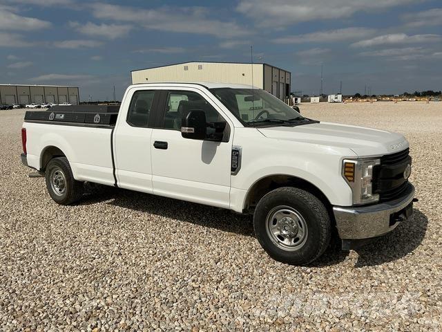 Ford F-250 Pik up kamioni