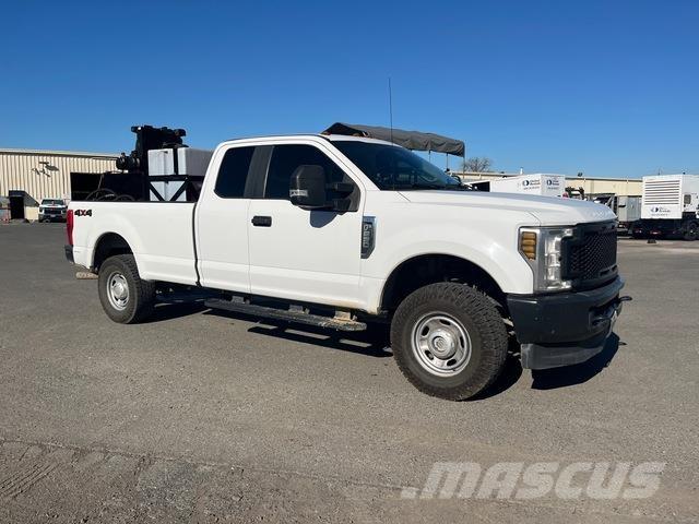 Ford F-250 Pik up kamioni