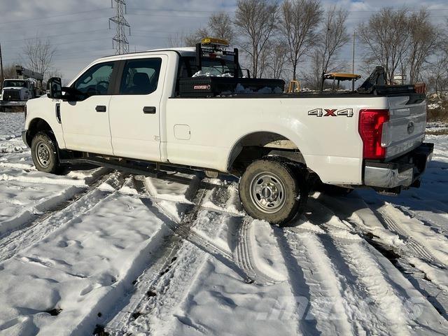 Ford F-250 Pik up kamioni