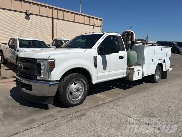 Ford F-350 Pik up kamioni