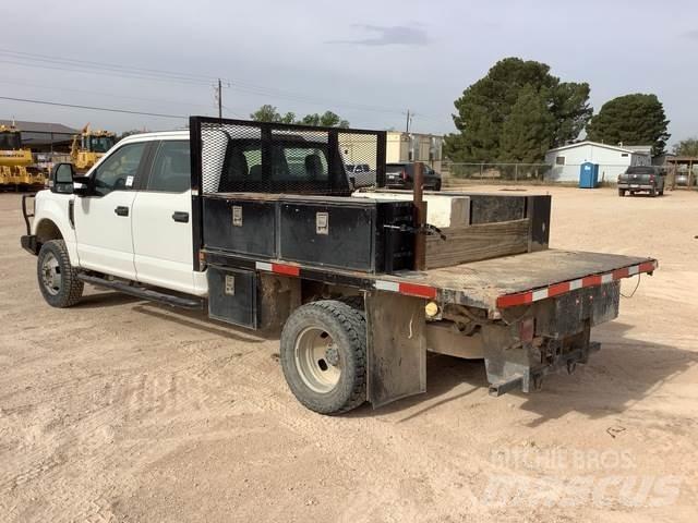 Ford F-350 Kamioni sa otvorenim sandukom