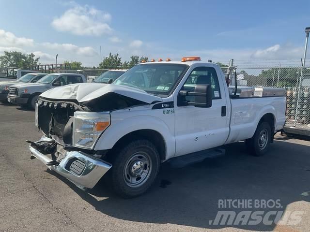Ford F-350 Ostalo