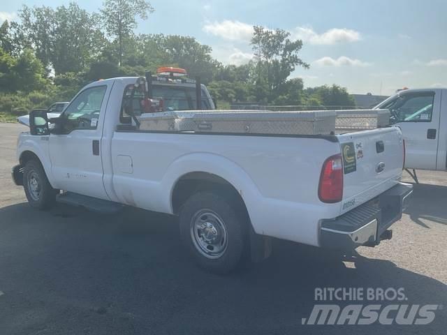 Ford F-350 Ostalo