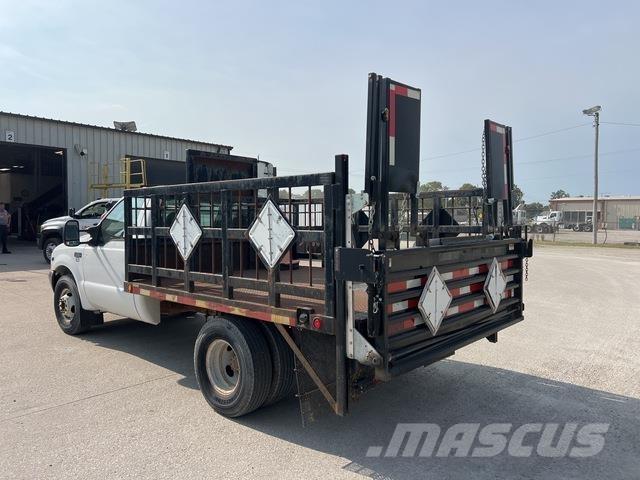 Ford F-350 Kamioni sa otvorenim sandukom