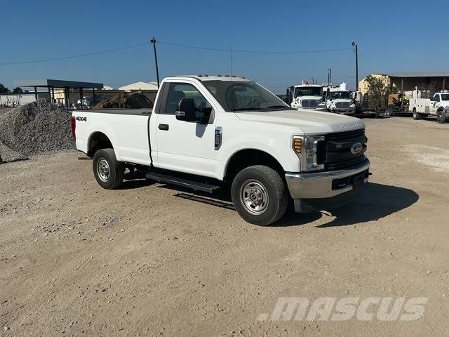 Ford F-350 Pik up kamioni