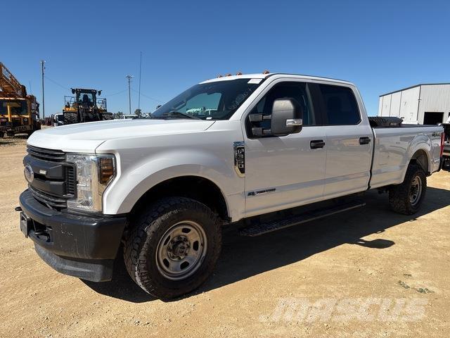 Ford F-350 Pik up kamioni