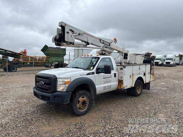 Ford F-550 Auto korpe