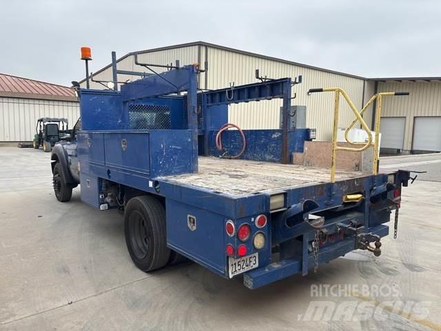 Ford F-550 Pik up kamioni