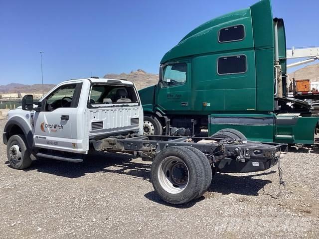 Ford F-550 Kabine i unutrašnjost