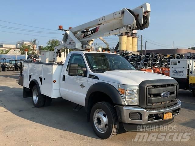 Ford F-550 Auto korpe