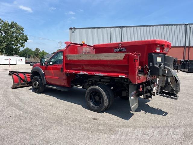 Ford F-550 Snežne daske i plugovi